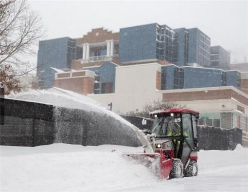 ¥408000 美国 4500Y多功能除雪车